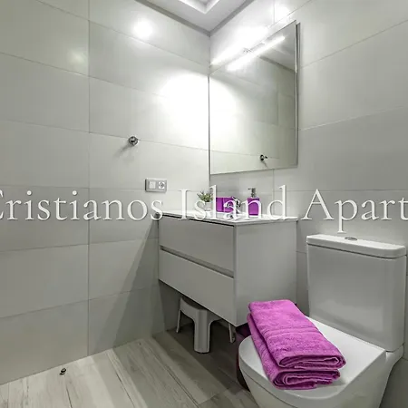 Cristianos Island Апартаменты *