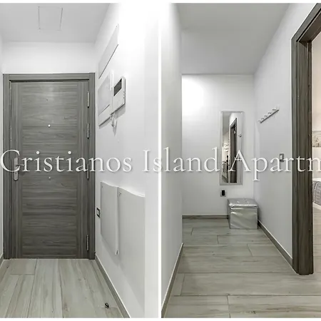 Cristianos Island Apartmán *