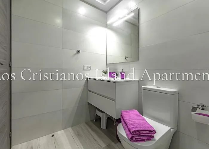 Cristianos Island 公寓 *
