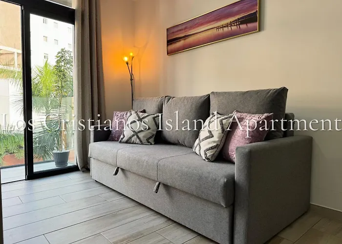 Cristianos Island 公寓